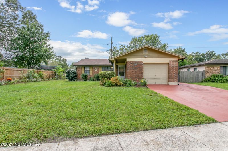 8320 Axson St, Jacksonville, FL 32221