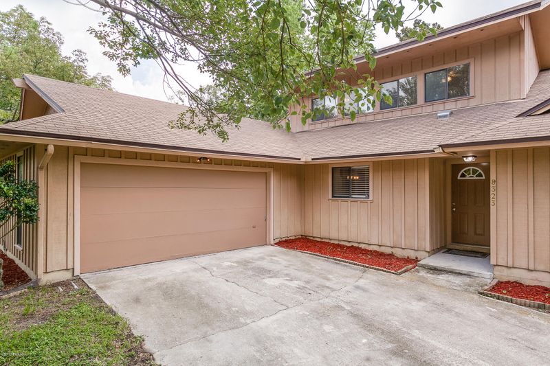 8323 Staghorn Rd, Jacksonville, FL 32244