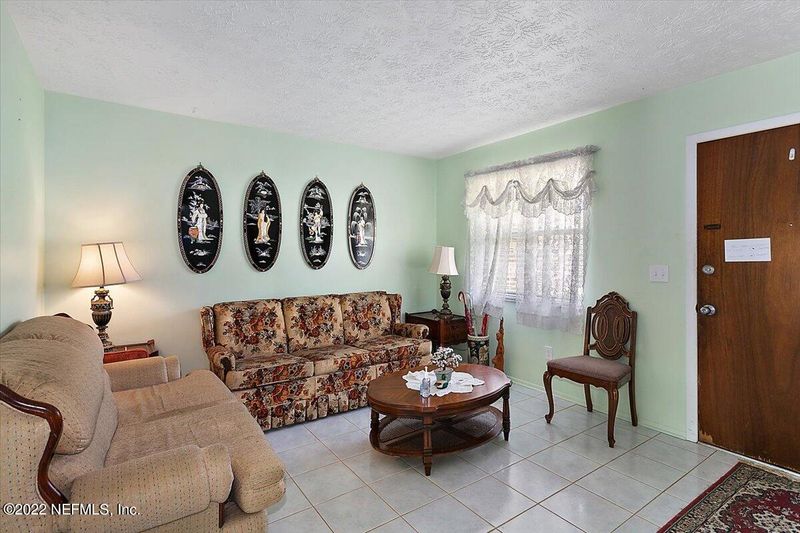 8324 Cassie Rd, Jacksonville, FL 32221
