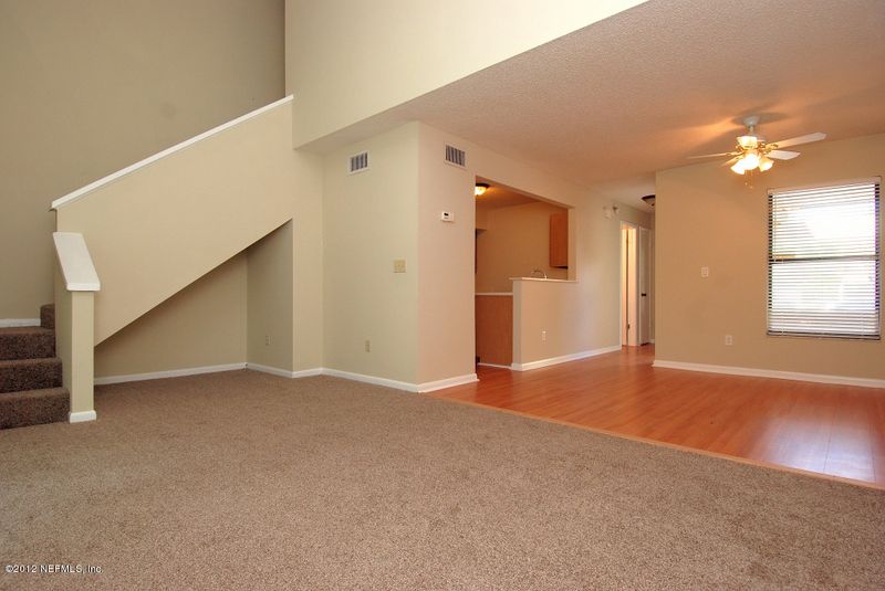 8337 Pineverde Ln, Jacksonville, FL 32244