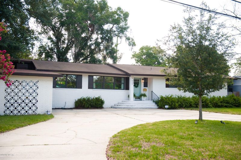 8339 Daffin Ln, Jacksonville, FL 32217