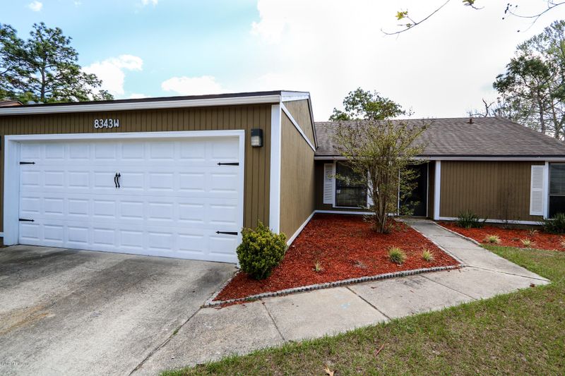 8343 Chason Rd W, Jacksonville, FL 32244