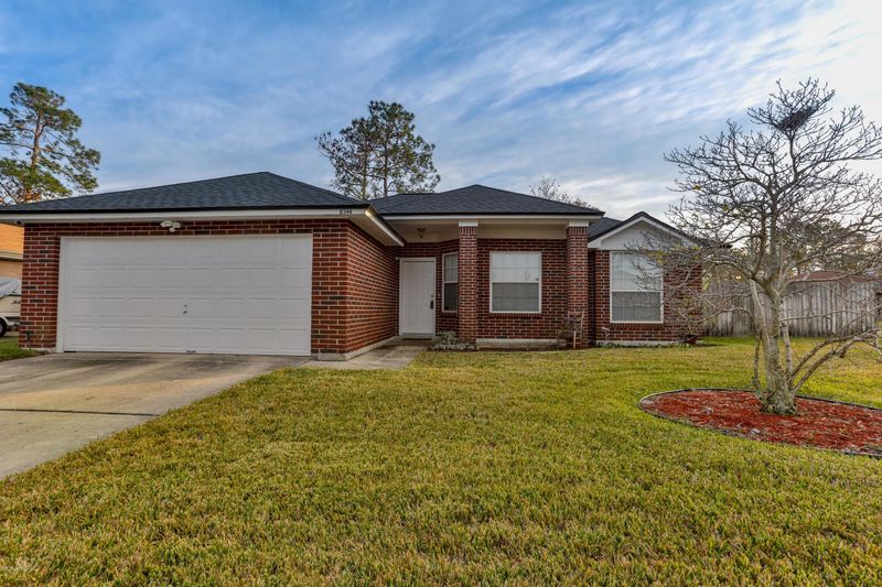 8344 Morning Glory Rd N, Jacksonville, FL 32210