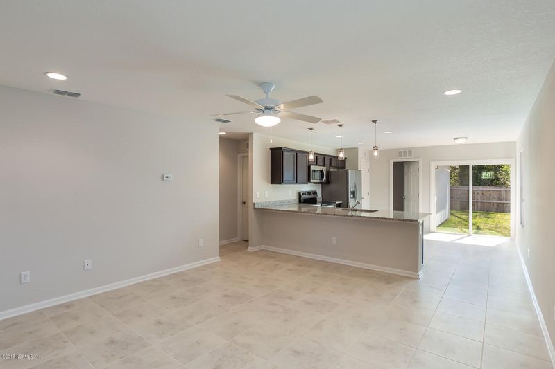 8345 Thor St, Jacksonville, FL 32216