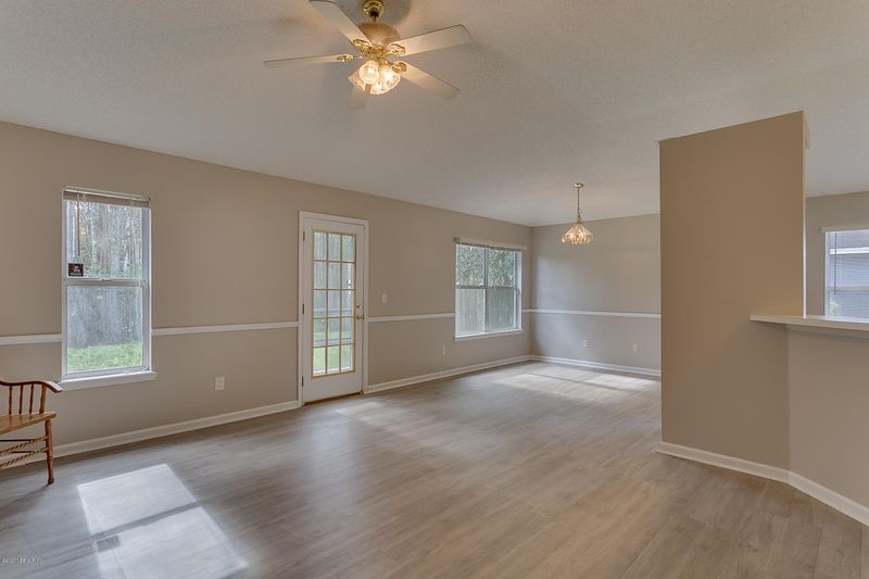 8346 Three Creeks Blvd, Jacksonville, FL 32220