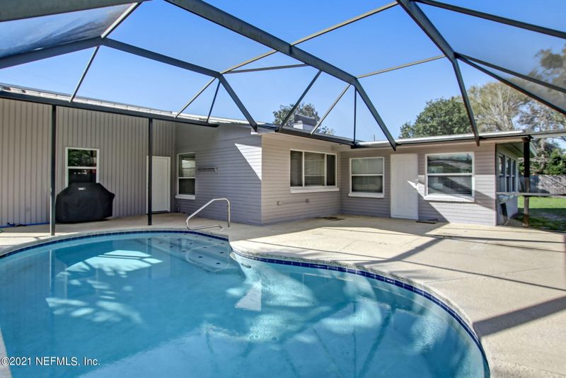 8349 Daffin Ln, Jacksonville, FL 32217