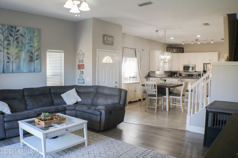 835 6th Ave S, Jacksonville Beach, FL 32250