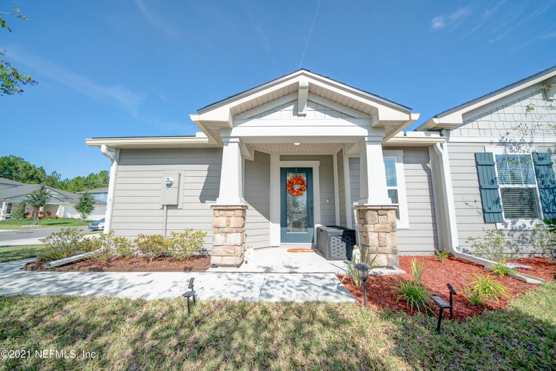 835 Chandler Dr, St Johns, FL 32259