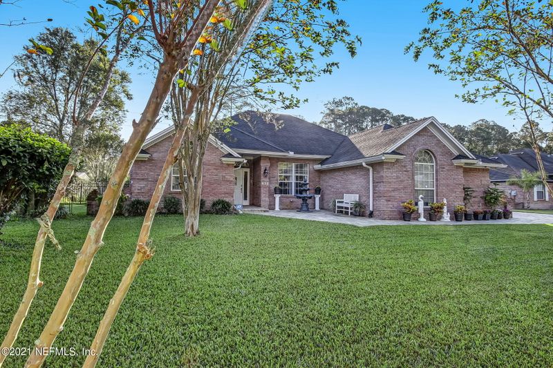 835 Hickory Springs Ln, Jacksonville, FL 32221