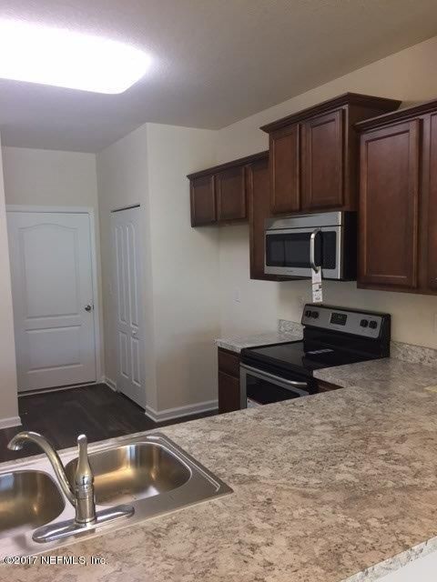 835 Servia Dr, St Johns, FL 32259