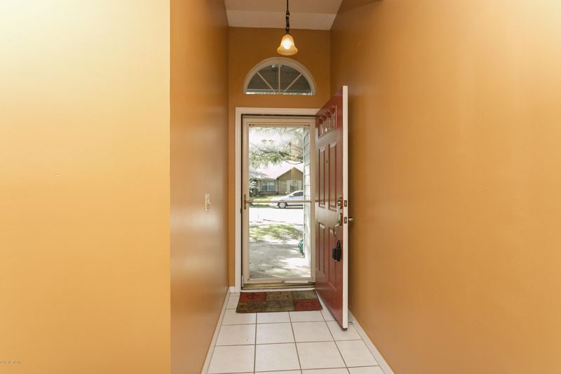 8357 Mistwood Cir, Jacksonville, FL 32244
