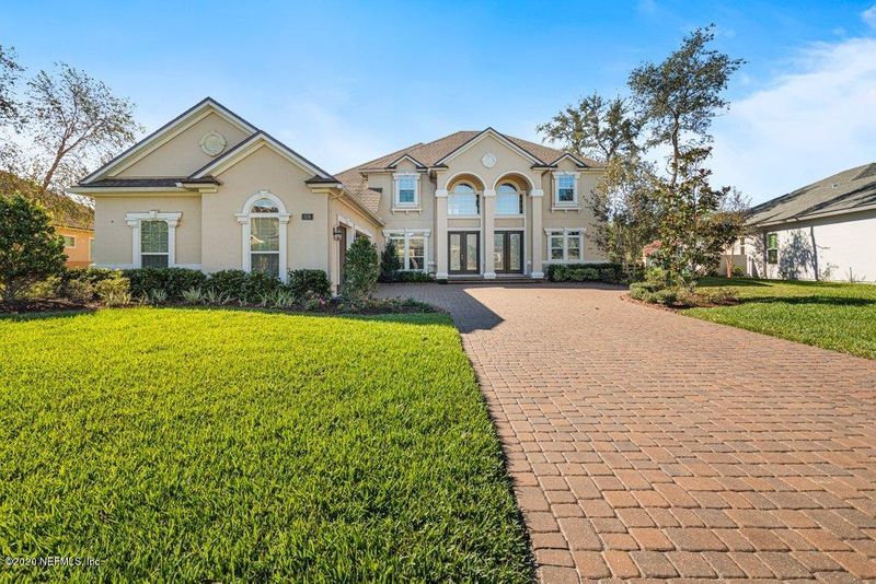 836 E Dorchester Dr, St Johns, FL 32259