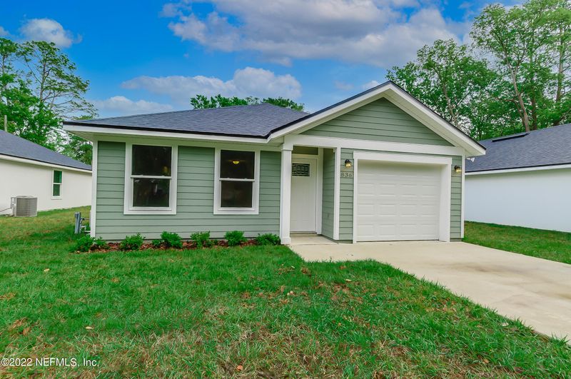 836 W 10th St, St Augustine, FL 32084