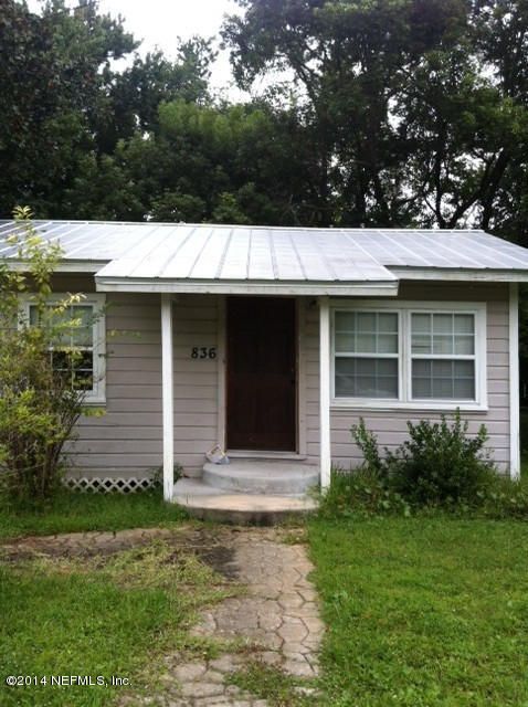 836 W 3rd St, St Augustine, FL 32084