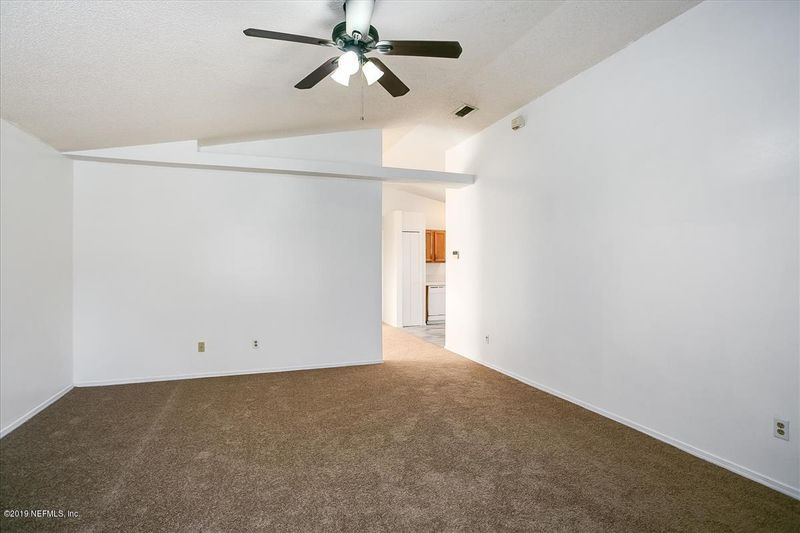 8361 Argyle Corners Dr, Jacksonville, FL 32244