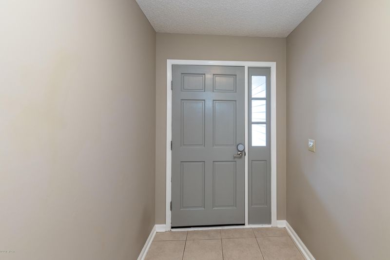 8362 Fire Fly Ln, Jacksonville, FL 32244