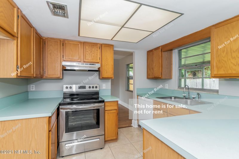 8367 Chessman Ct, Jacksonville, FL 32244