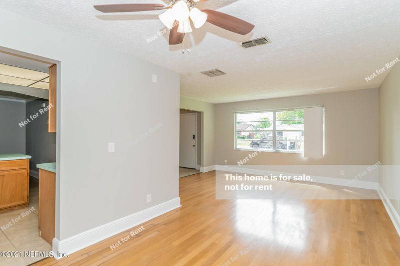 8367 Chessman Ct, Jacksonville, FL 32244