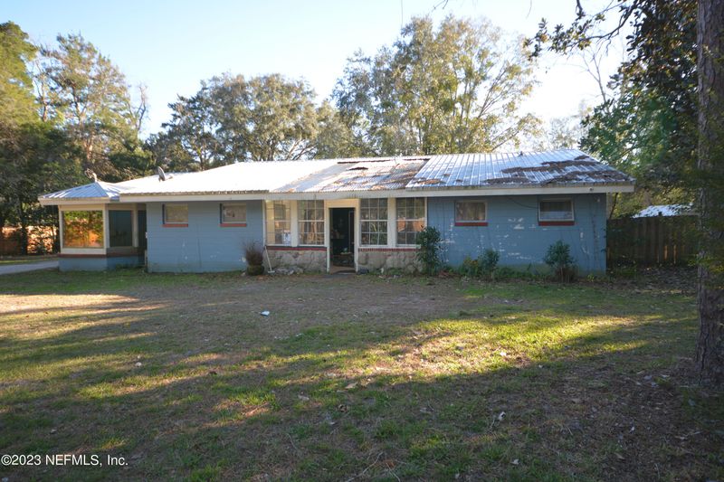 8384 Collins Rd, Jacksonville, FL 32244