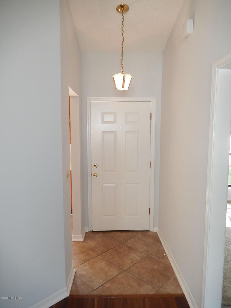 8384 Knotts Landing Dr E, Jacksonville, FL 32244