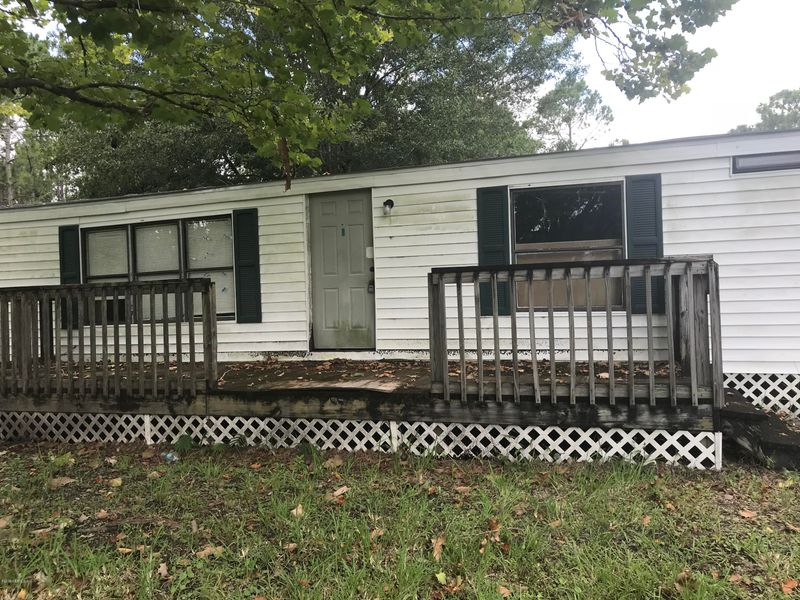 839 Lovers Ln, Green Cove Springs, FL 32043