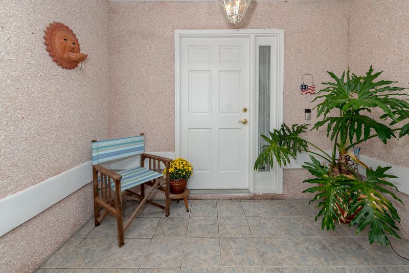 839 Queen Rd, St Augustine, FL 32086