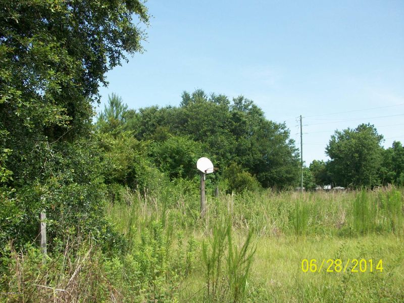 8404 185th St NW, Starke, FL 32091