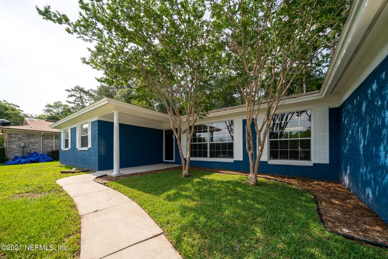 8404 Grampell Dr, Jacksonville, FL 32221