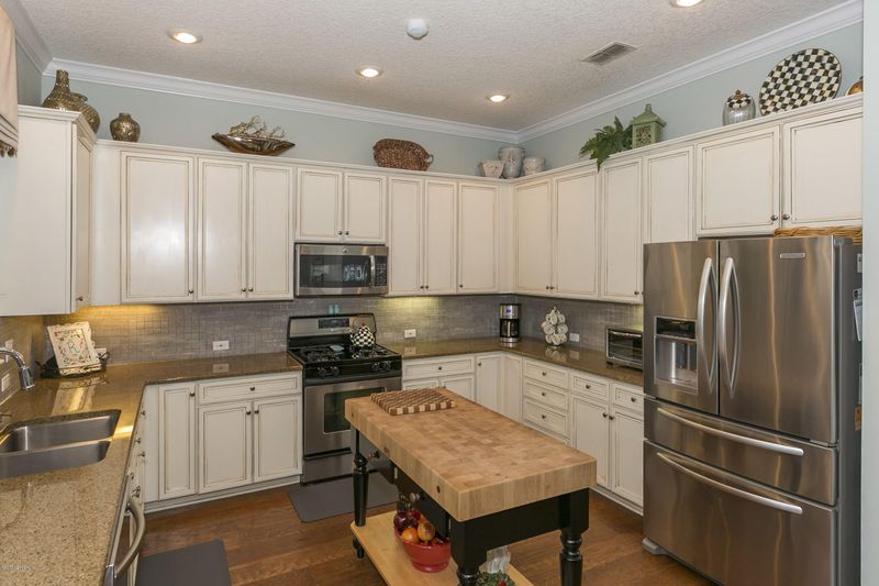 841 Eagle Point Dr, St Augustine, FL 32092
