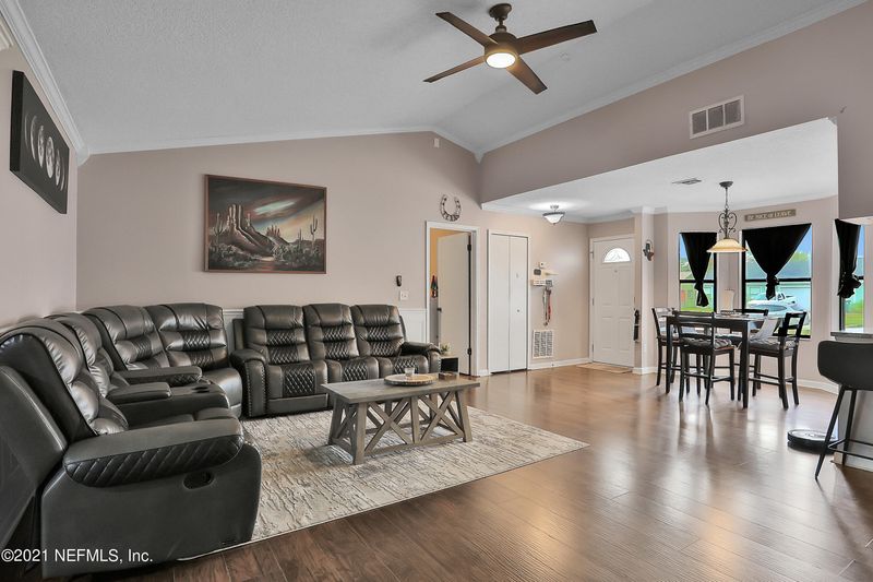 8410 Spicewood Dr, Jacksonville, FL 32216