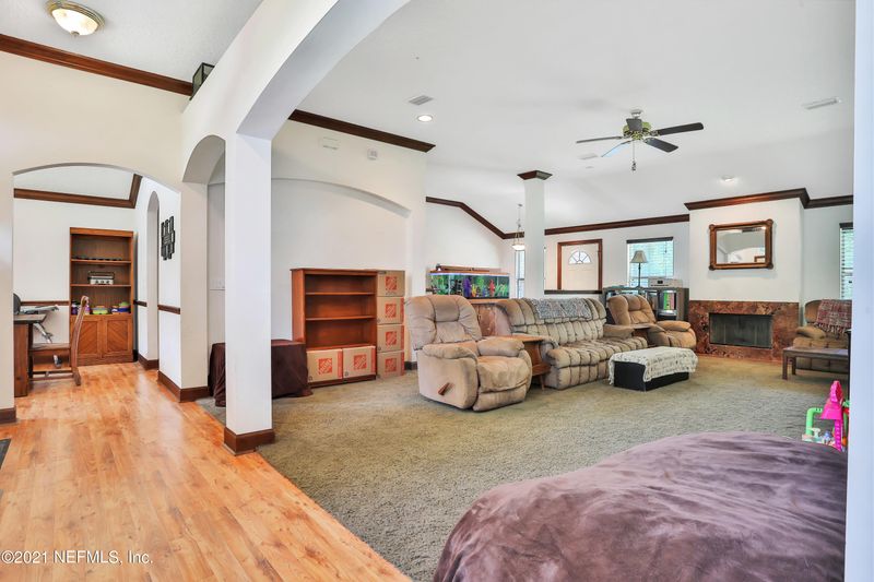 8420 Stocks Rd, Jacksonville, FL 32220