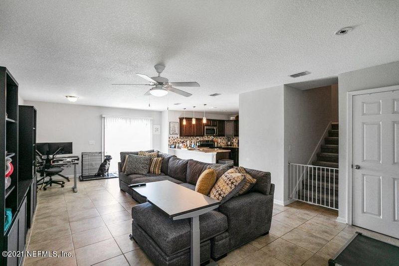 8420 Thor St, Jacksonville, FL 32216
