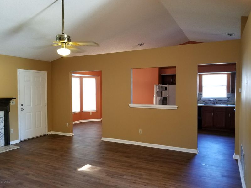 8425 Rockridge Dr, Jacksonville, FL 32244
