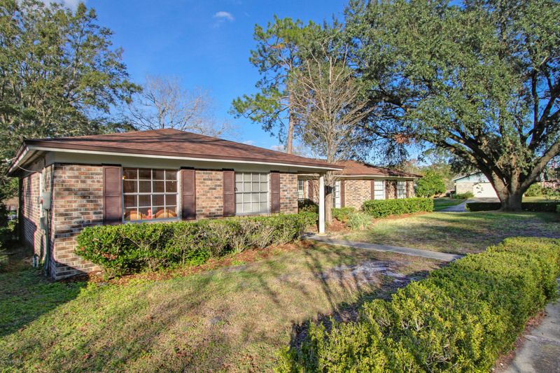 8427 Grampell Dr, Jacksonville, FL 32221