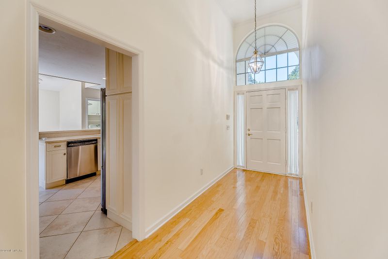 8431 Mizner Cir E, Jacksonville, FL 32217
