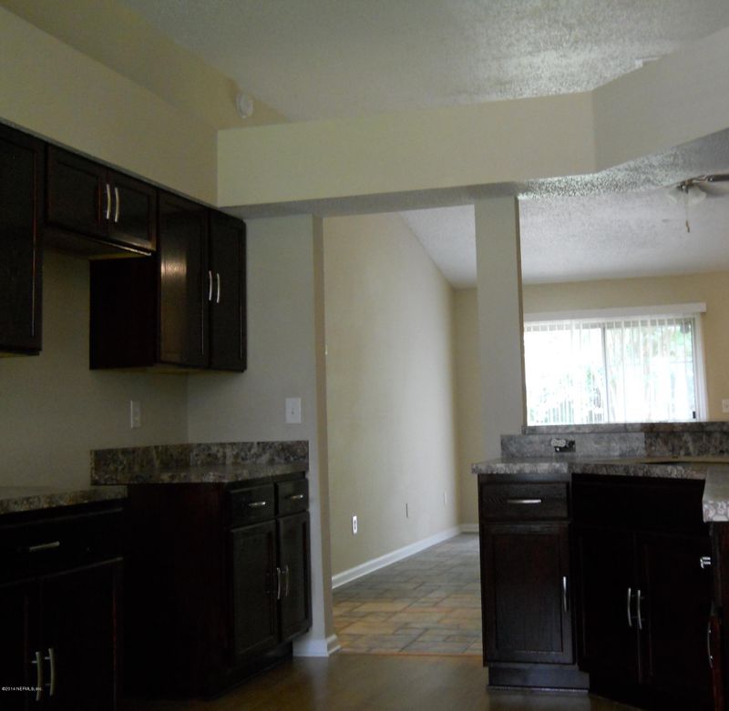 8431 Santana Ct, Jacksonville, FL 32220