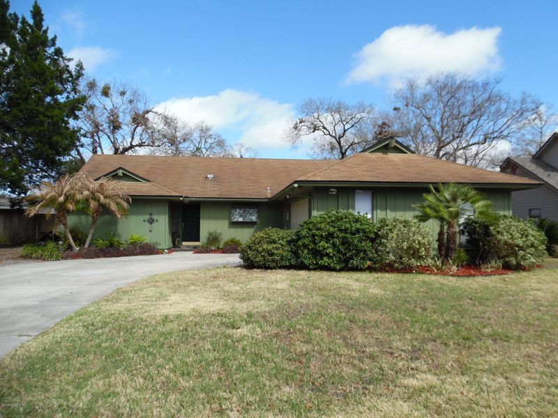 8437 Hamden Rd, Jacksonville, FL 32244