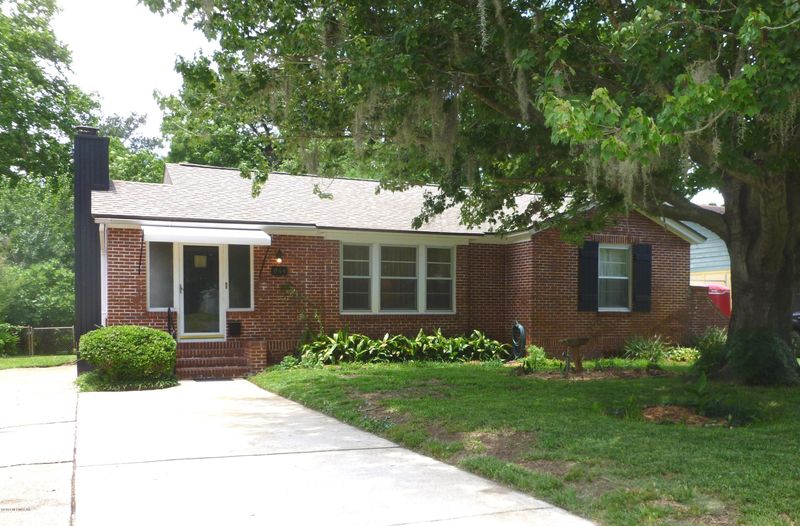 844 South Shores Rd, Jacksonville, FL 32207
