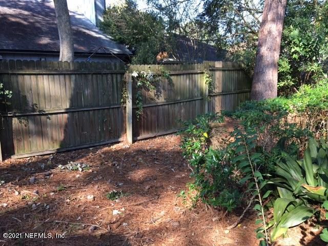 8440 Long Meadow Cir, Jacksonville, FL 32244