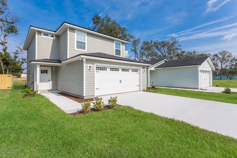 8451 Thor St, Jacksonville, FL 32216