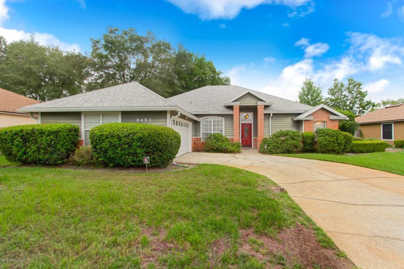 8452 Country Bend Cir E, Jacksonville, FL 32244