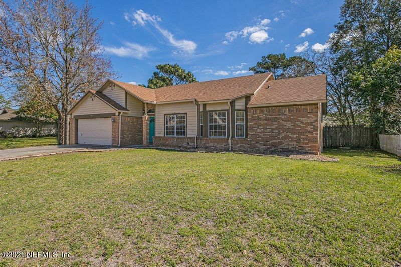 8465 Sand Point Dr, Jacksonville, FL 32244
