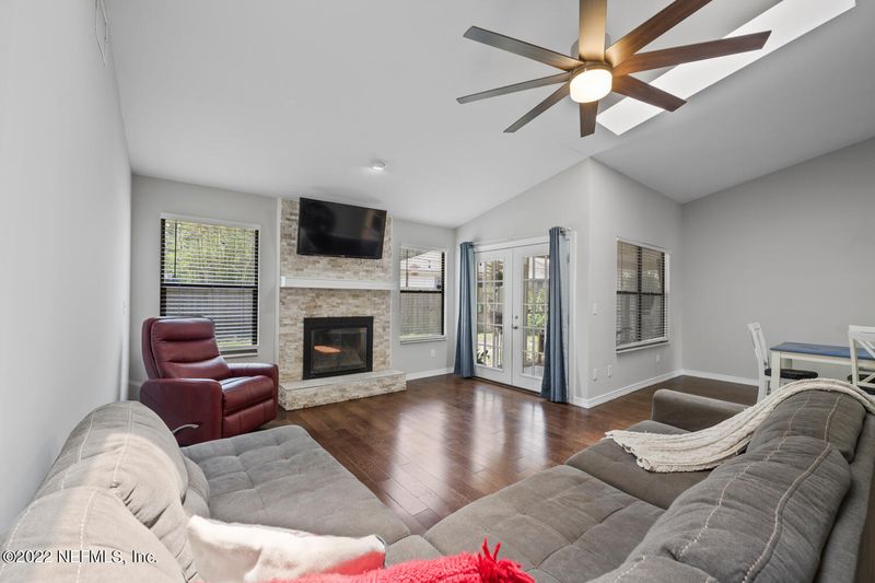 8466 Cross Timbers Ct, Jacksonville, FL 32244