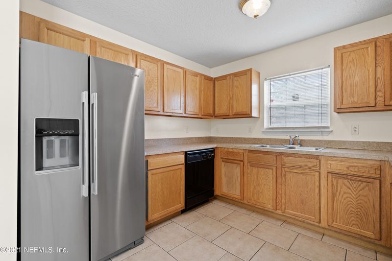 8468 Maple St, Jacksonville, FL 32244