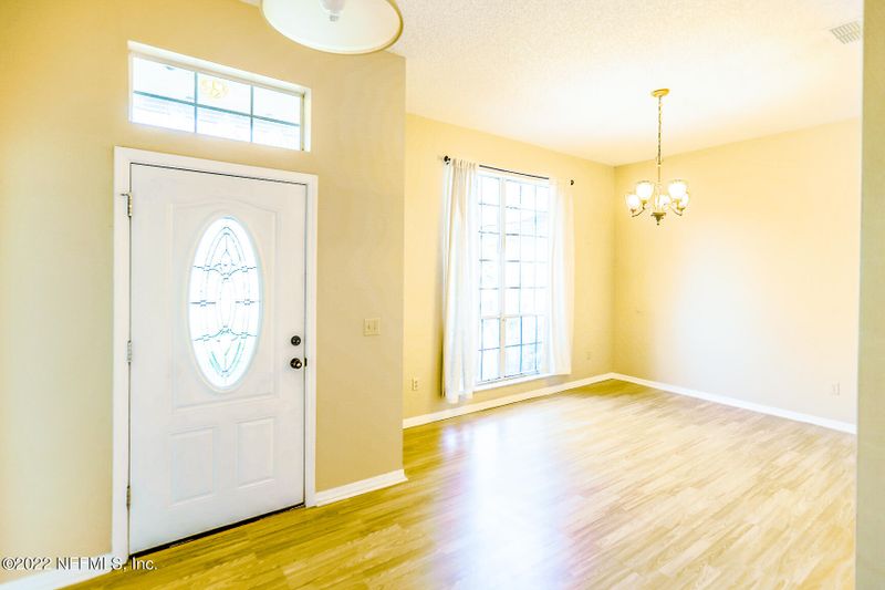 8475 Charlesgate Cir E, Jacksonville, FL 32244