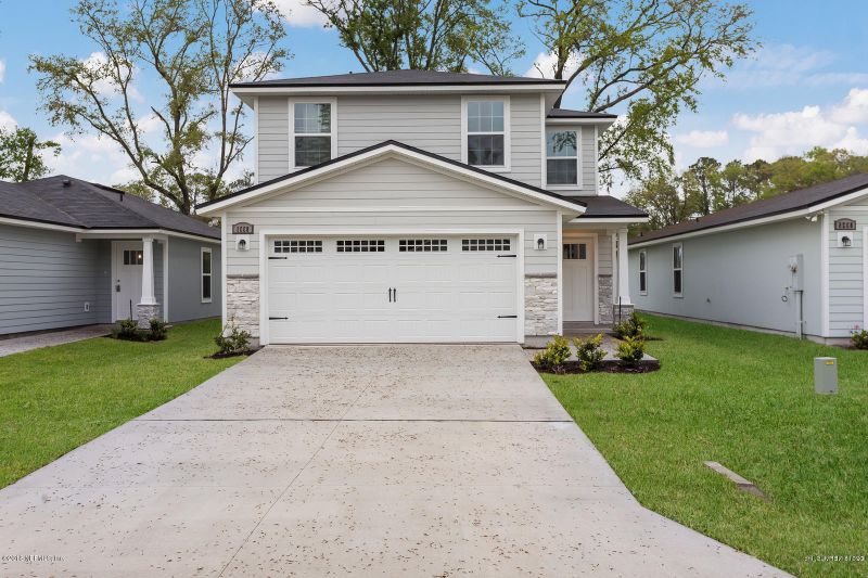 8475 Thor St, Jacksonville, FL 32216