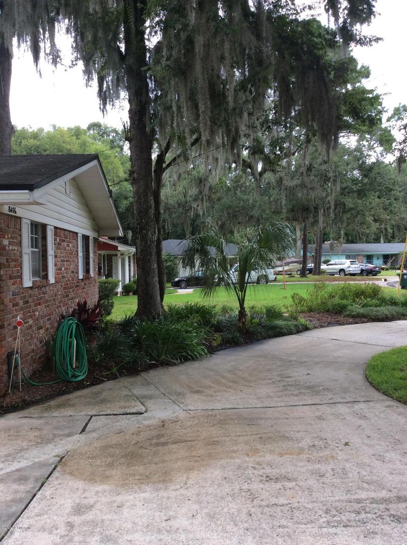 8476 Philrose Dr, Jacksonville, FL 32217