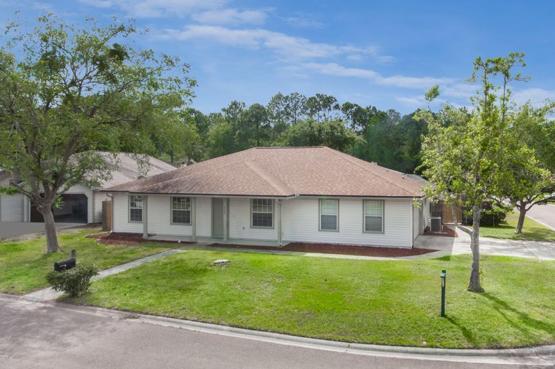8480 Branchwater Dr, Jacksonville, FL 32244