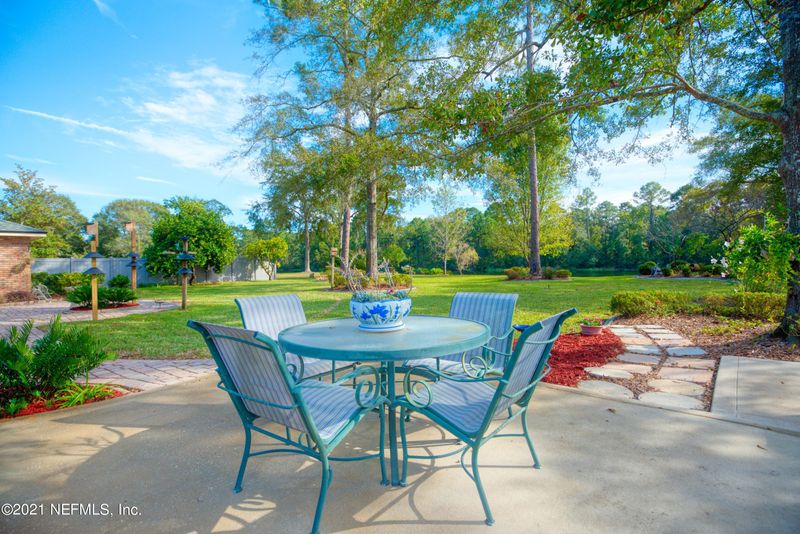 8496 Commonwealth Ave, Jacksonville, FL 32220