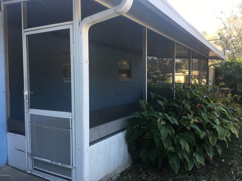 8496 Newton Rd, Jacksonville, FL 32216